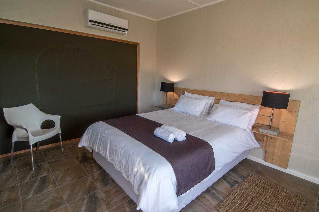 Letsatsi Lodge Vanrhynsdorp 外观 照片