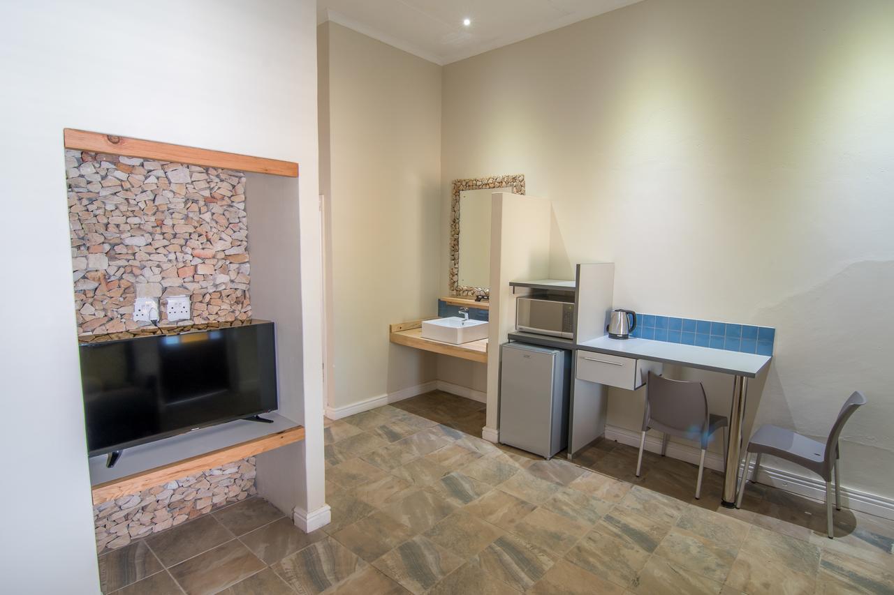 Letsatsi Lodge Vanrhynsdorp 外观 照片