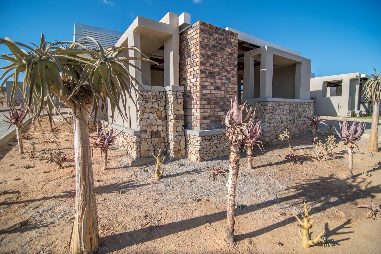 Letsatsi Lodge Vanrhynsdorp 外观 照片
