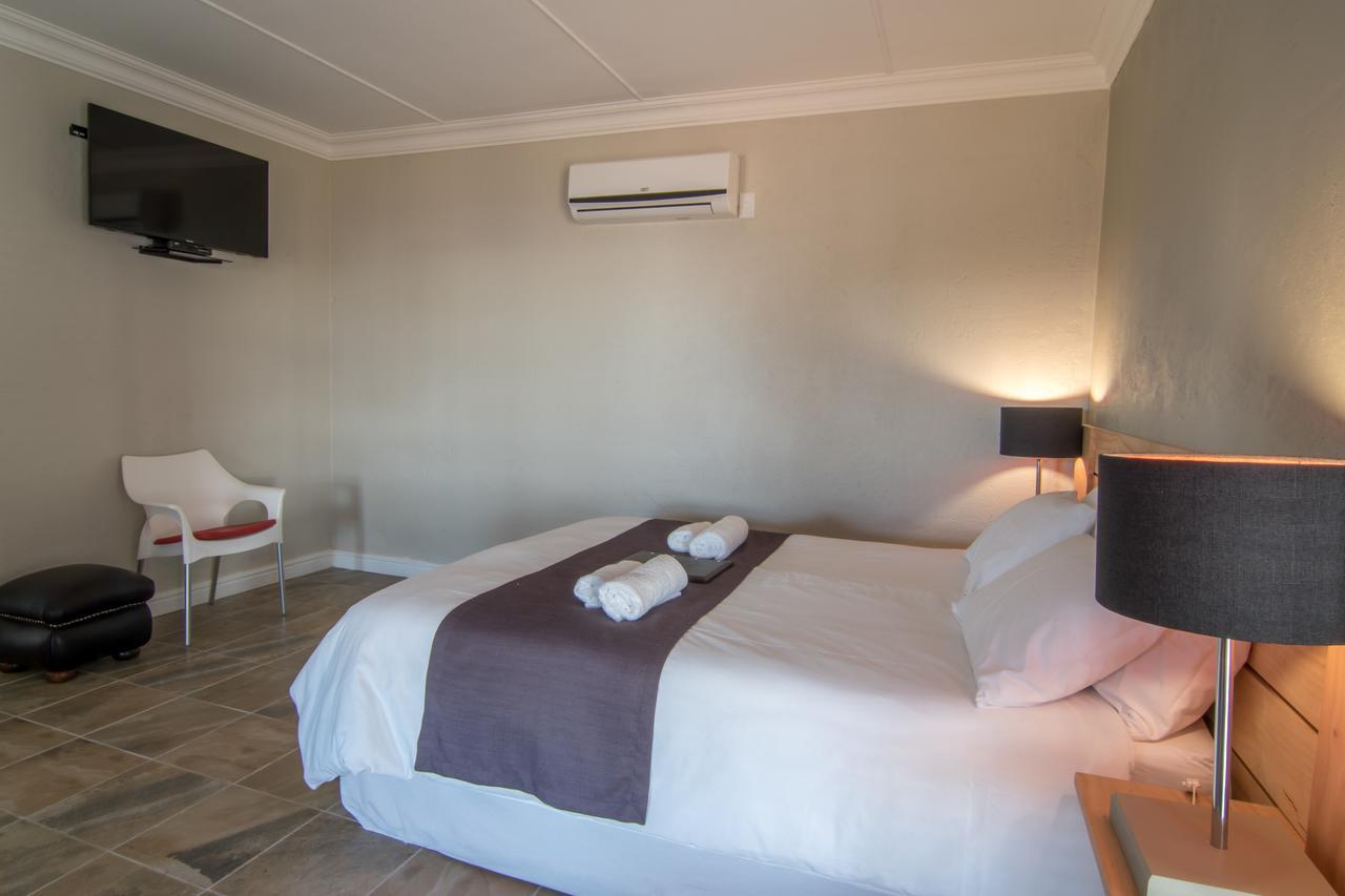 Letsatsi Lodge Vanrhynsdorp 外观 照片