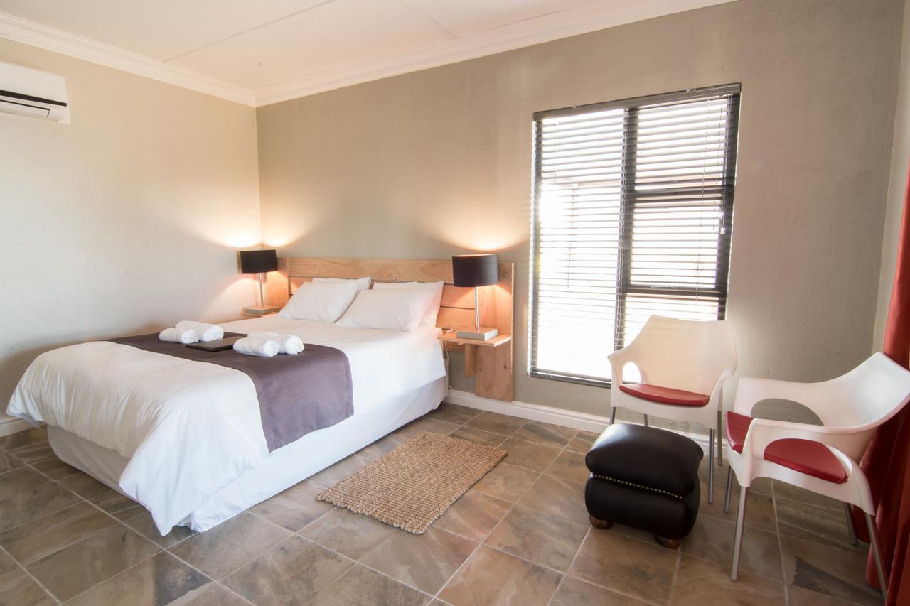 Letsatsi Lodge Vanrhynsdorp 外观 照片